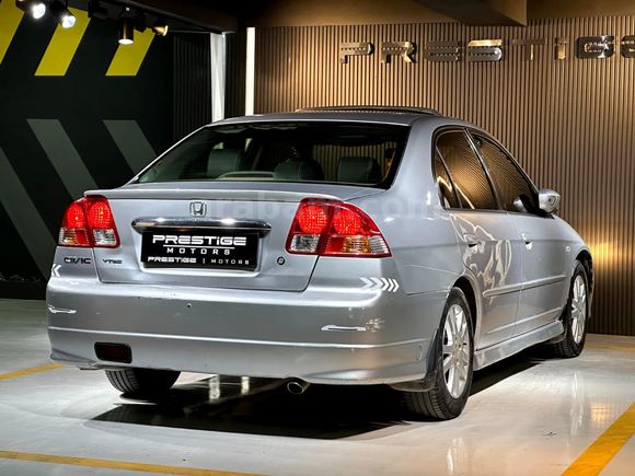 Sahibinden Honda Civic 1.6i VTEC ES 2006 Model