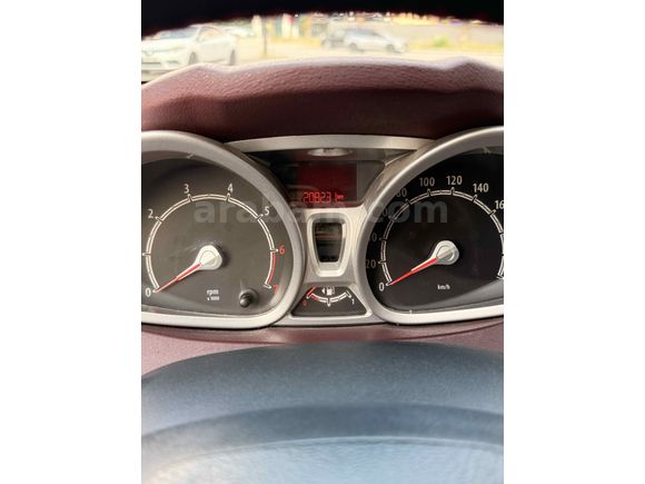 Sahibinden Ford Fiesta 1.4 Titanium 2009 Model 