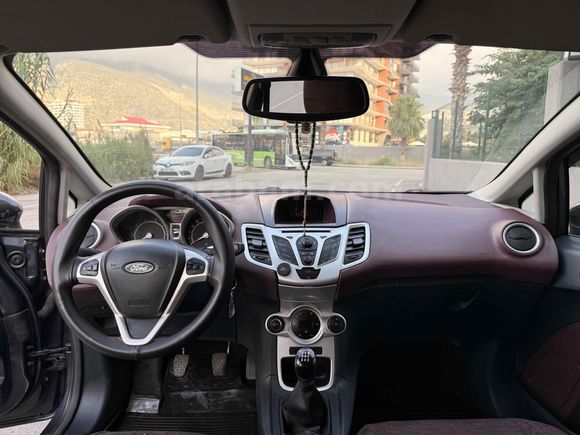 Sahibinden Ford Fiesta 1.4 Titanium 2009 Model 