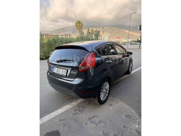 Sahibinden Ford Fiesta 1.4 Titanium 2009 Model 