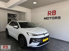 HATASIZ 2026 MODEL T-ROC 1.5 eTSİ LİFE 17 JANT ANAHTARSIZ GİRİŞ