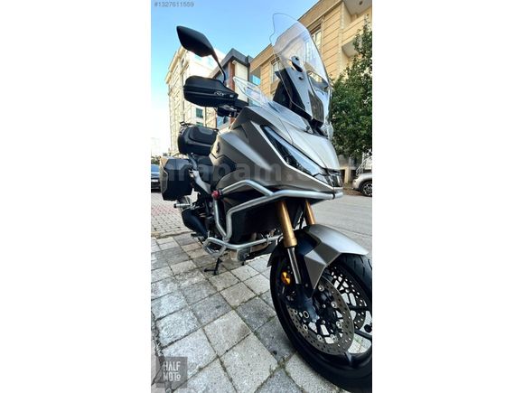 HALF MOTO 2025 HONDA NT1100 DCT