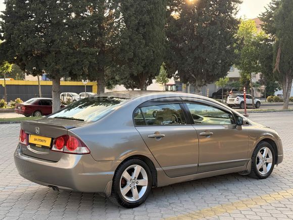 2009 MODEL 1.6 İ-VTEC OTOMATİK PREMİUM HONDA CİVİC 