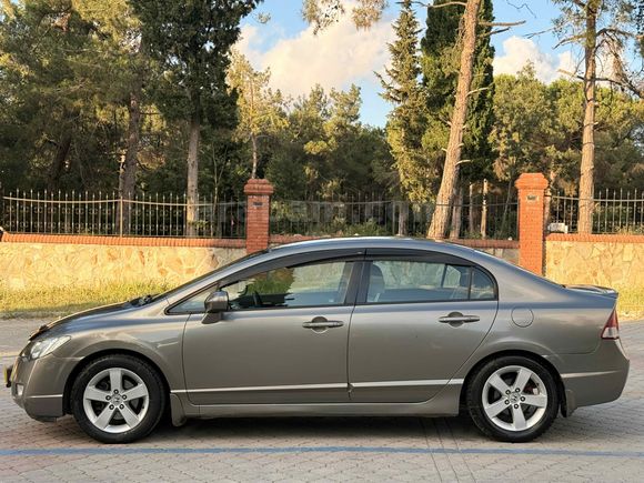 2009 MODEL 1.6 İ-VTEC OTOMATİK PREMİUM HONDA CİVİC 