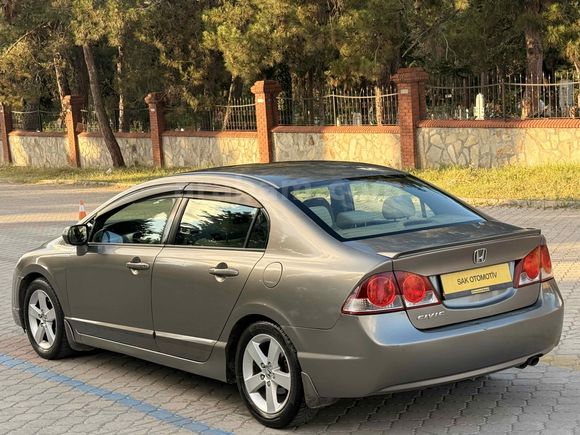 2009 MODEL 1.6 İ-VTEC OTOMATİK PREMİUM HONDA CİVİC 