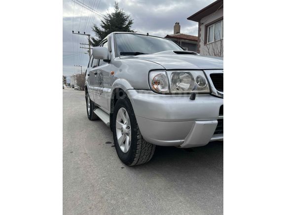 Sahibinden Nissan Terrano 3.0 DI Elegance 2004 Model 
