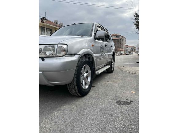 Sahibinden Nissan Terrano 3.0 DI Elegance 2004 Model 