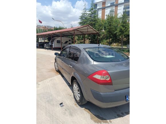 TEK DEĞİŞEN MEGANE 2