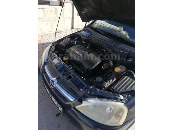 Sahibinden düşük km li  Opel Corsa 1.3 CDTI Enjoy 2004 Model