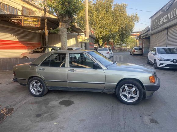 Galeriden Mercedes - Benz 190 İzmir