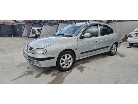 Sahibinden Renault Megane 1.6 Alize 2003 Model  235.000 km Gri