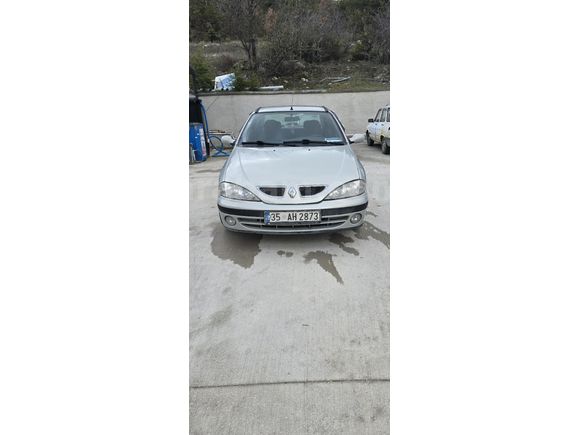 Sahibinden Renault Megane 1.6 Alize 2003 Model  235.000 km Gri