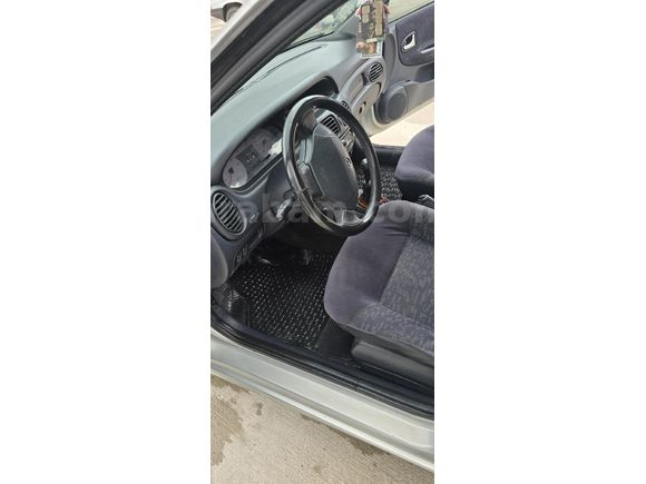 Sahibinden Renault Megane 1.6 Alize 2003 Model  235.000 km Gri