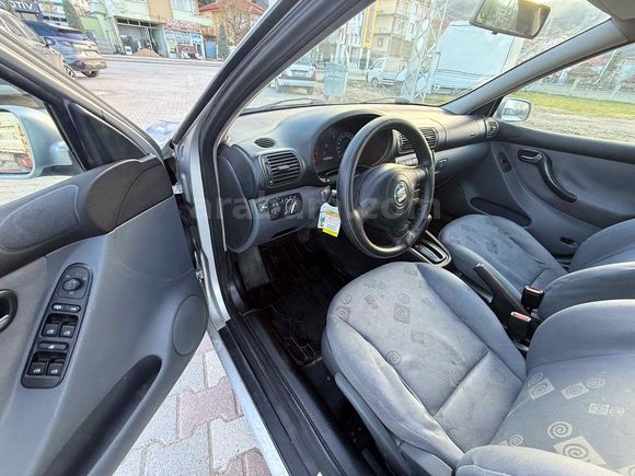 Sahibinden Seat Leon 1.6 Signo 2001 Model 