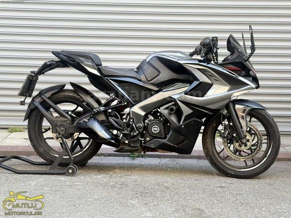 MUTLU MOTORCULAR'dan BAJAJ RS 200 SENET İLE