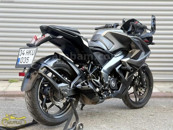 MUTLU MOTORCULAR'dan BAJAJ RS 200 SENET İLE