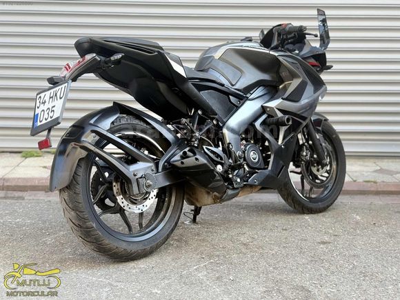MUTLU MOTORCULAR'dan BAJAJ RS 200 SENET İLE