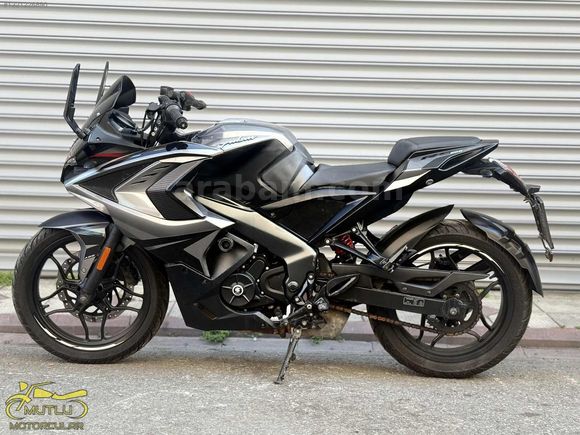 MUTLU MOTORCULAR'dan BAJAJ RS 200 SENET İLE