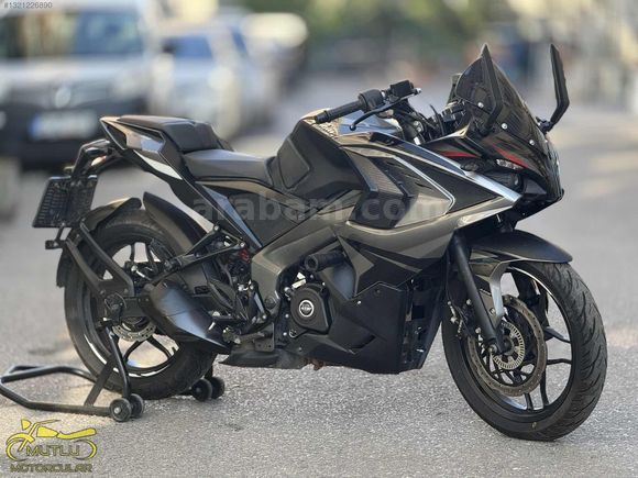 MUTLU MOTORCULAR'dan BAJAJ RS 200 SENET İLE