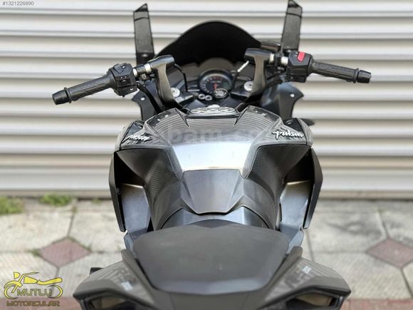 MUTLU MOTORCULAR'dan BAJAJ RS 200 SENET İLE