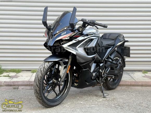 MUTLU MOTORCULAR'dan BAJAJ RS 200 SENET İLE