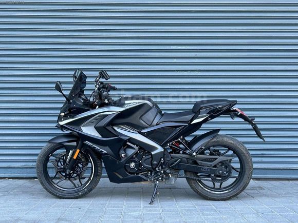 HİLAL - Bajaj Pulsar Rs 200 / 2025 / 4.200 Km