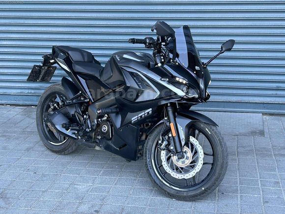 HİLAL - Bajaj Pulsar Rs 200 / 2025 / 4.200 Km