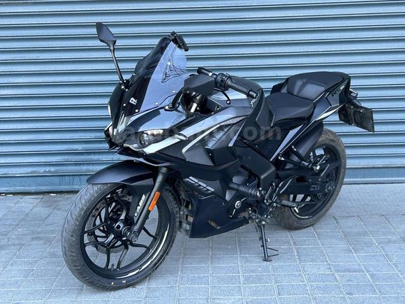 HİLAL - Bajaj Pulsar Rs 200 / 2025 / 4.200 Km