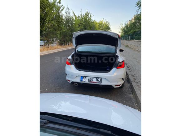 TEMİZ AİLE ARACI SATIŞTA ACİL SATILIKTIR 