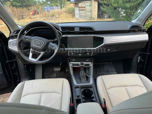 Sahibinden Audi Q3 35 TFSI Advanced 2023 Model CAM TAVAN 