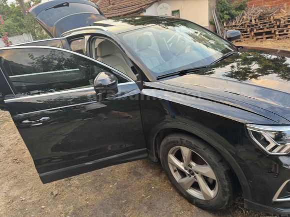 Sahibinden Audi Q3 35 TFSI Advanced 2023 Model CAM TAVAN 