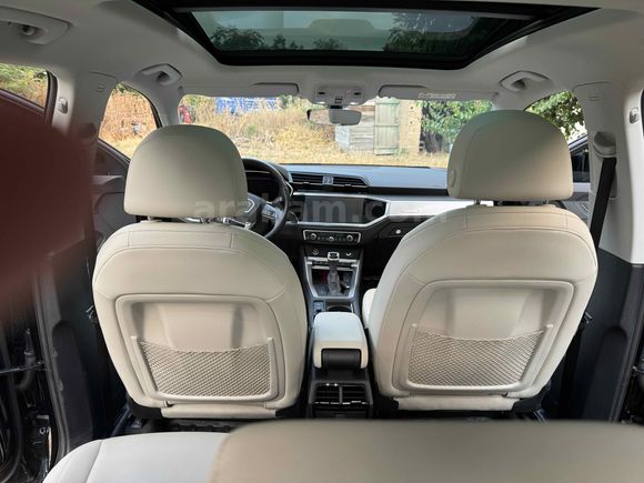 Sahibinden Audi Q3 35 TFSI Advanced 2023 Model CAM TAVAN 