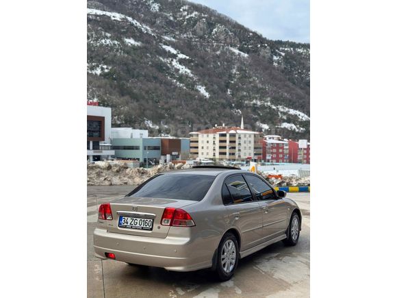 Sahibinden Honda Civic 1.6i VTEC ES 2005 Model 