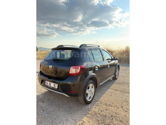 Sahibinden Dacia Sandero 1.5 dCi Stepway 2016 Model  166.910 km Siyah