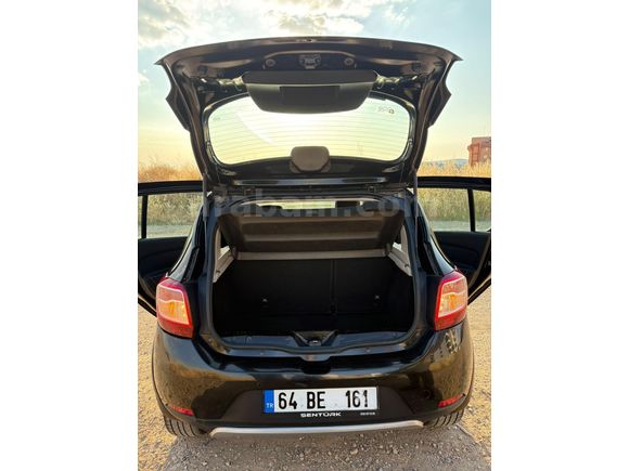 Sahibinden Dacia Sandero 1.5 dCi Stepway 2016 Model  166.910 km Siyah