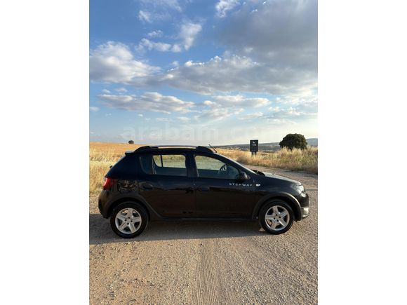 Sahibinden Dacia Sandero 1.5 dCi Stepway 2016 Model  166.910 km Siyah