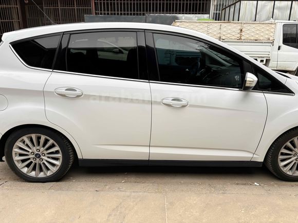 Sahibinden Ford C-Max 1.6 TDCi Titanium X 2015 Model 