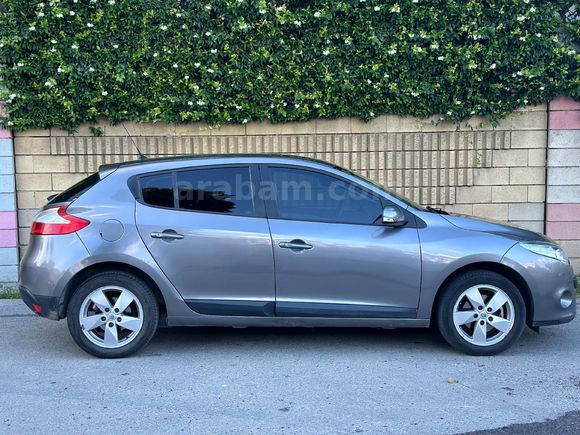 Sahibinden Renault Megane 1.5 dCi Expression 2010 Model
