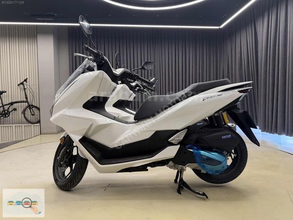 HONDA PCX SIFIR KM KOKUSU ÜSTÜNDE