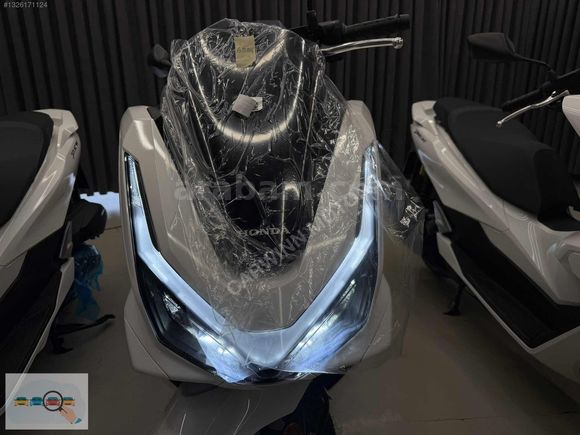HONDA PCX SIFIR KM KOKUSU ÜSTÜNDE