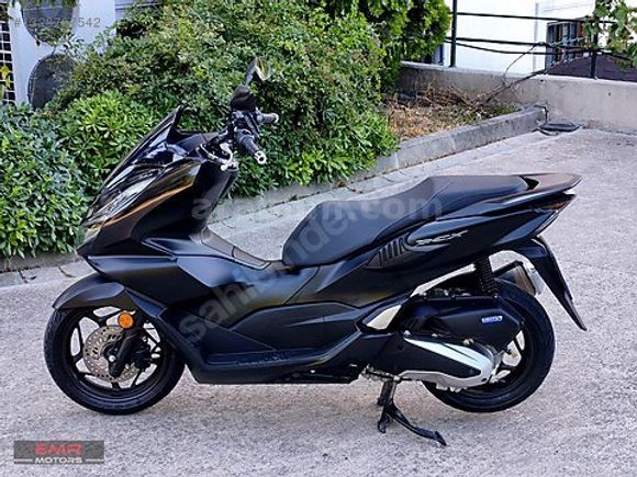 K.KARTI-2024 HONDA PCX 125 -18.000 KM'DE ÖZEL MAT SİYAH