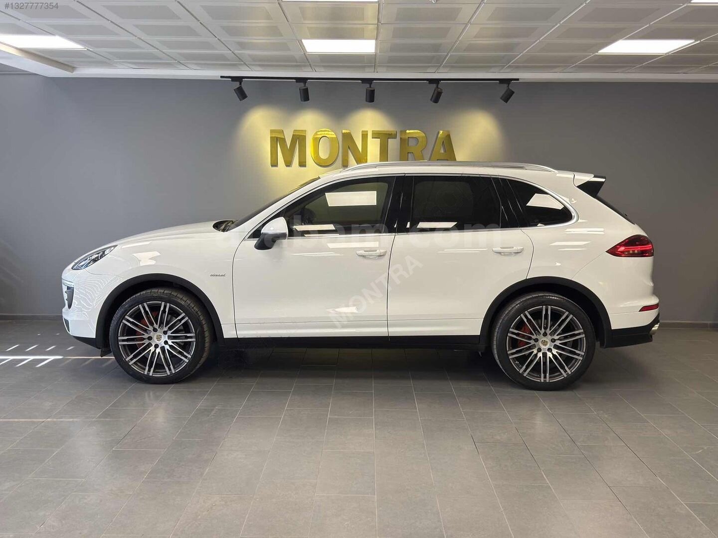 2015 PORSCHE CAYENNE DİESEL BAYİİ CAM TAVAN HATASIZ BOYASIZ 2