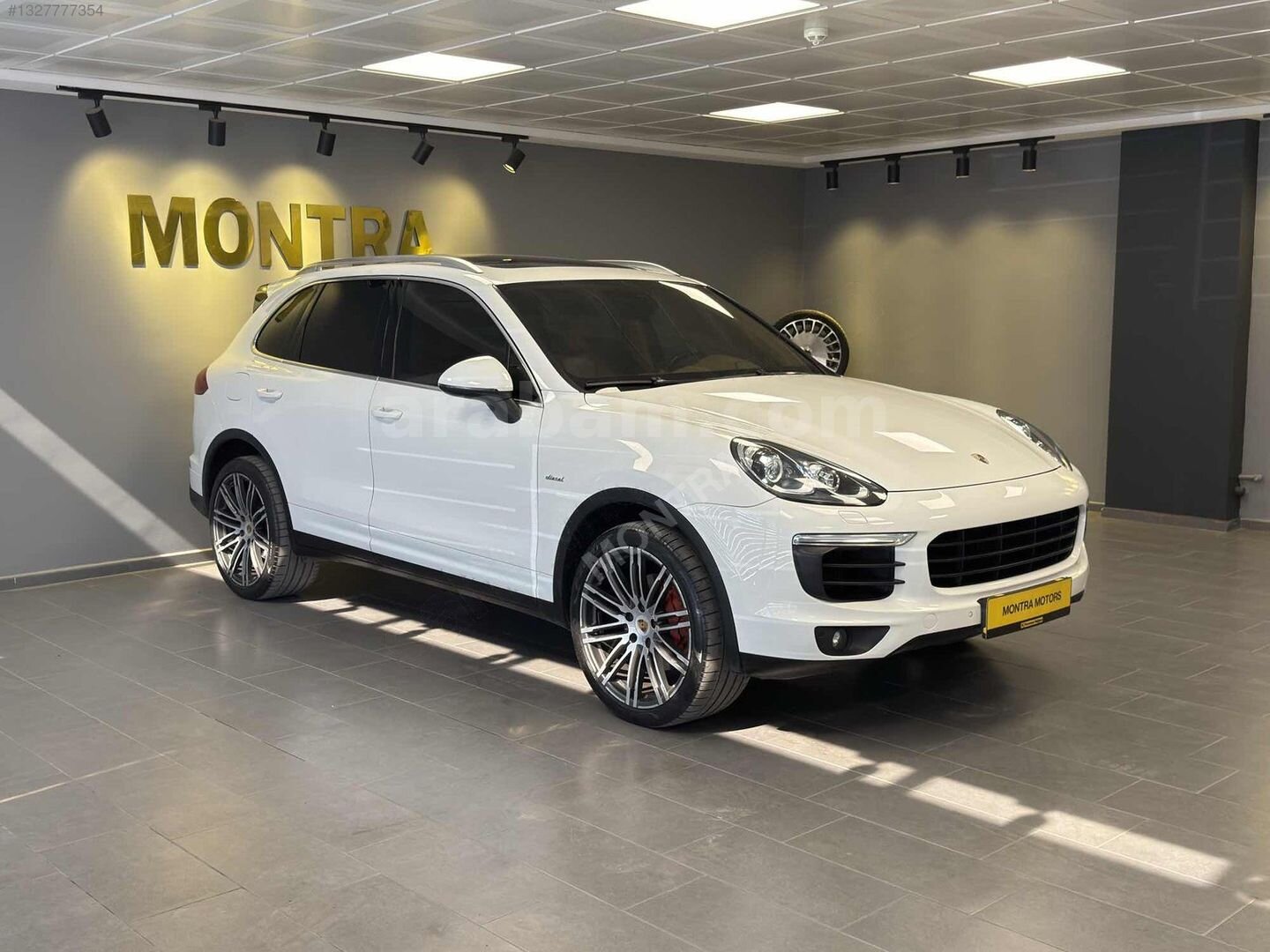 2015 PORSCHE CAYENNE DİESEL BAYİİ CAM TAVAN HATASIZ BOYASIZ 4