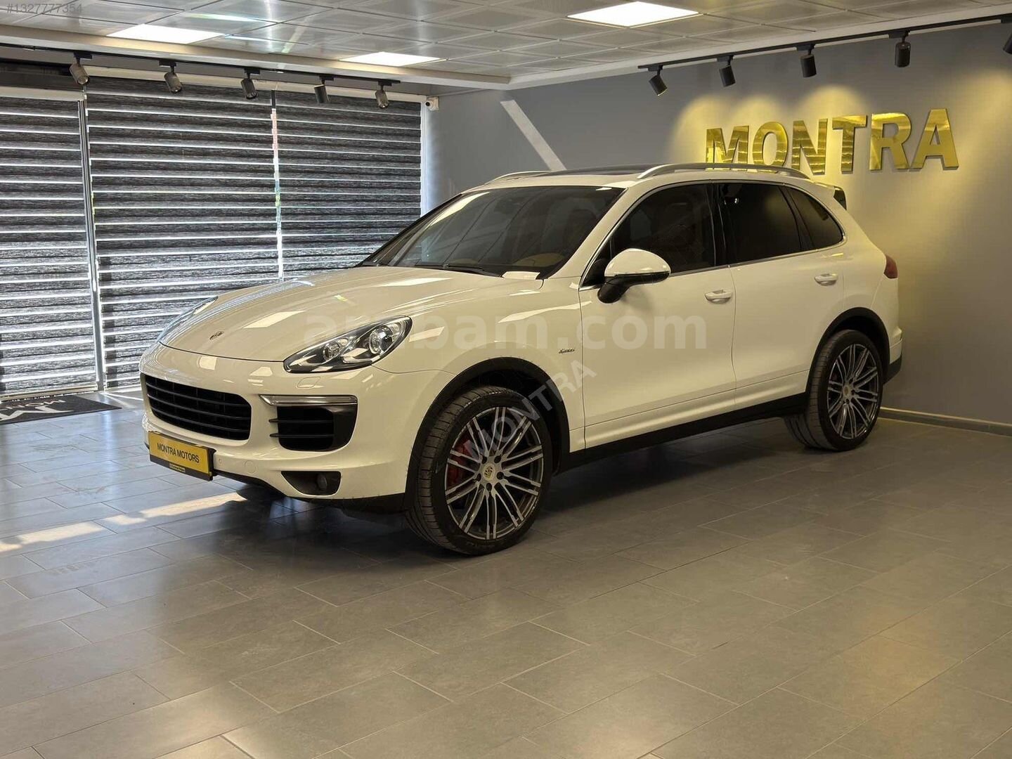 2015 PORSCHE CAYENNE DİESEL BAYİİ CAM TAVAN HATASIZ BOYASIZ 5