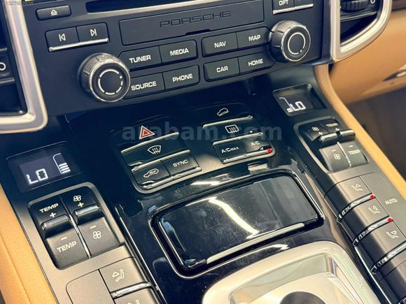 2017 PORSCHE CAYENNE 3.0 DIESEL VAKUM BAYİ PLATİNUM BOYASIZ