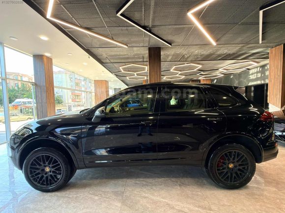 2017 PORSCHE CAYENNE 3.0 DIESEL VAKUM BAYİ PLATİNUM BOYASIZ
