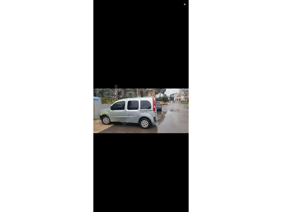 Sahibinden Renault Kangoo Multix 1.5 dCi Authentique 2011 Model