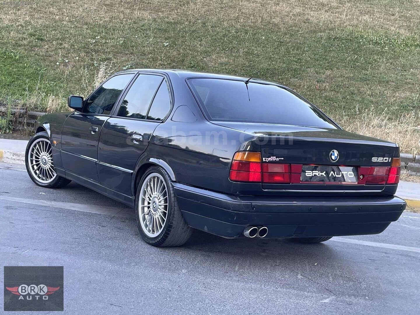 Galeriden BMW 5 Serisi 520i Standart 1992 Model İstanbul 365.000 km Siyah 7