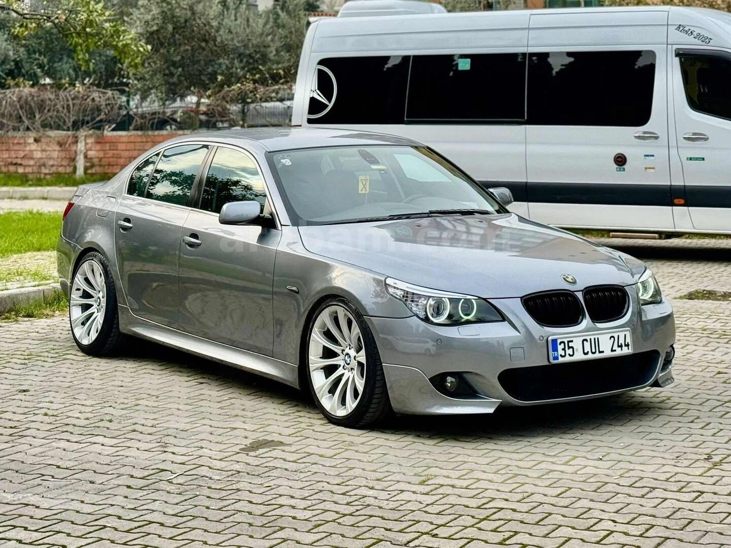 Galeriden BMW 5 Serisi 520i Standart 2004 Model İzmir 141.880 km Gri 3