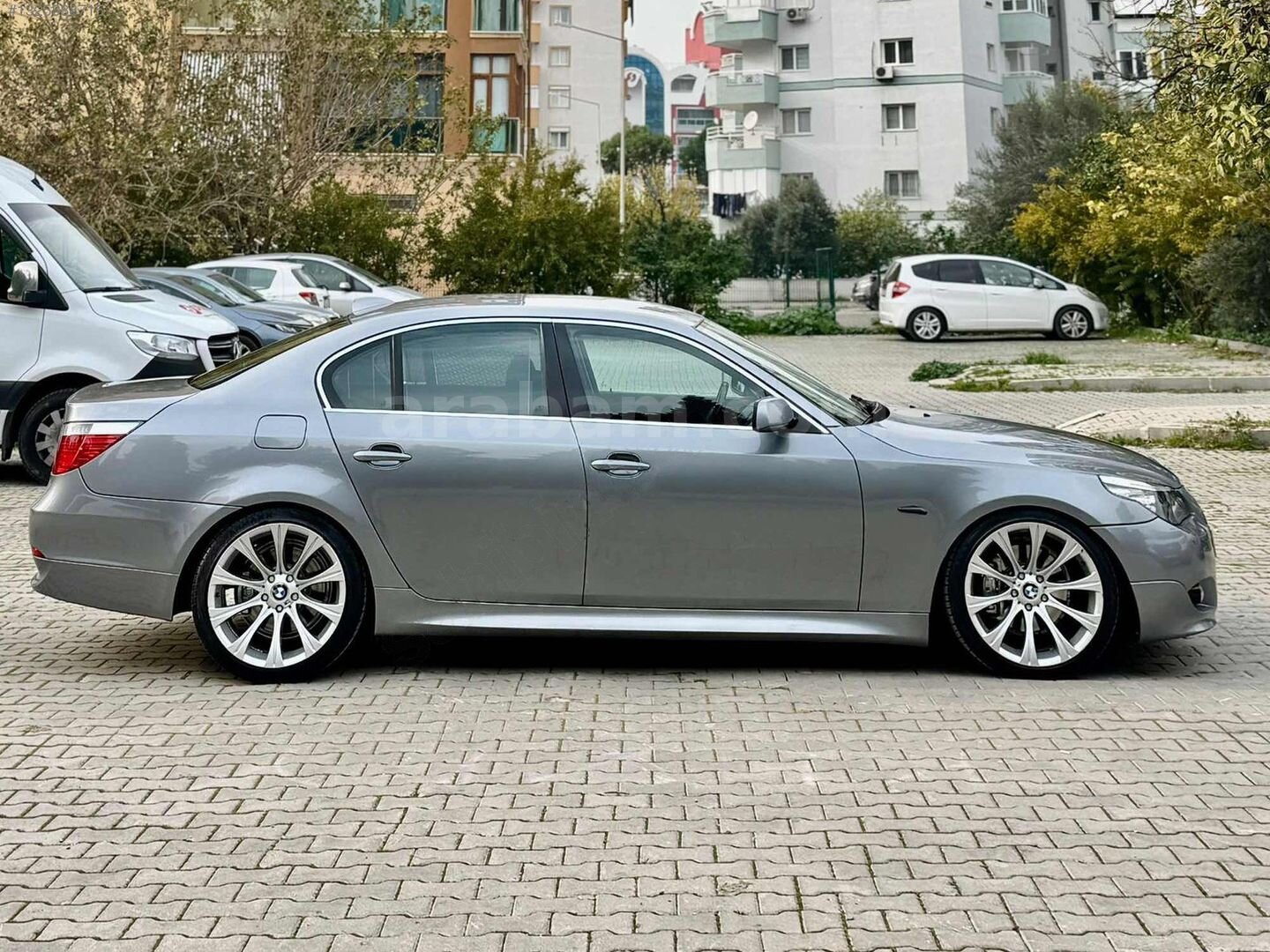 Galeriden BMW 5 Serisi 520i Standart 2004 Model İzmir 141.880 km Gri 4